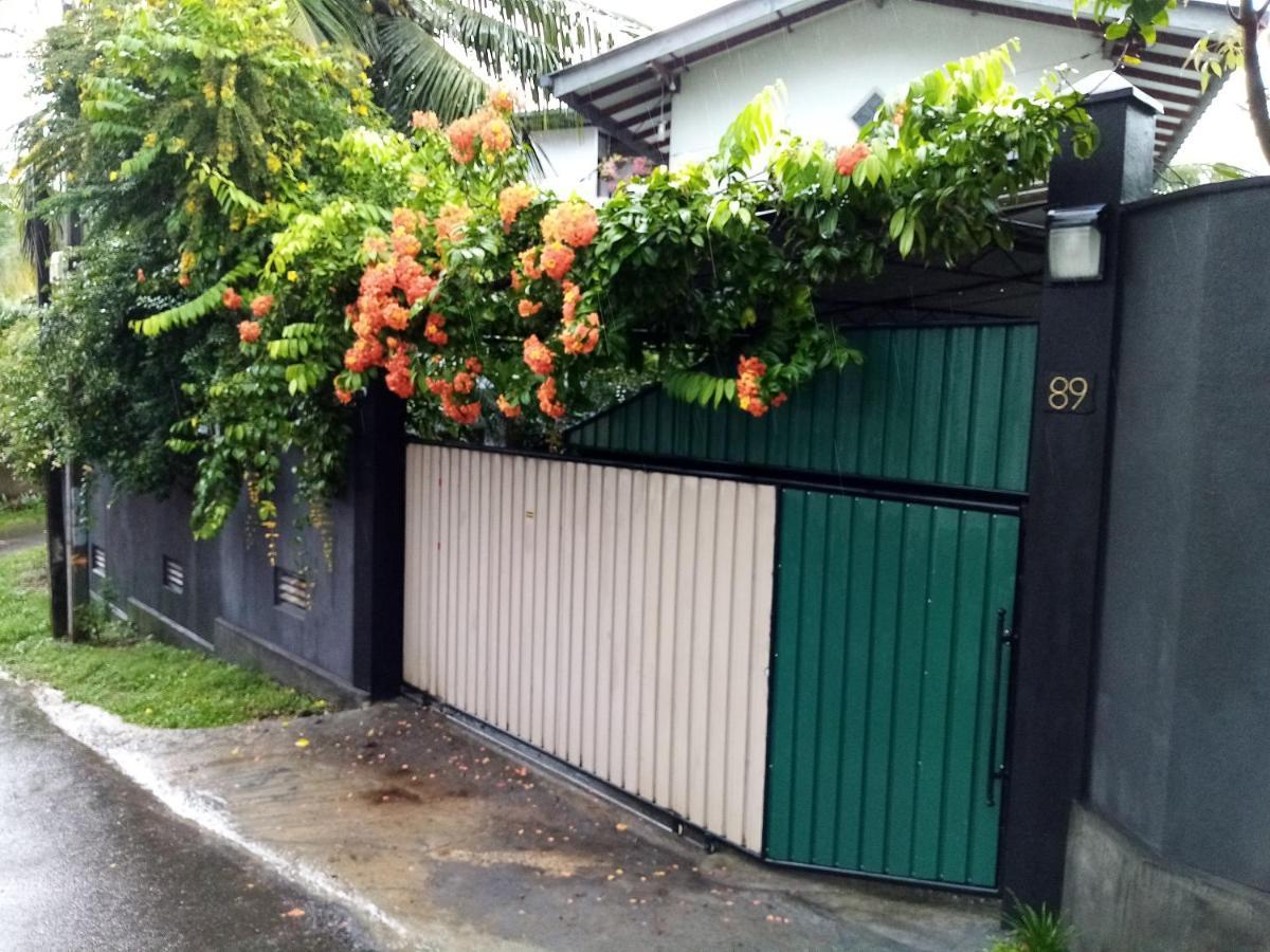 Hotel Sunny Side 89 Galle Exterior foto